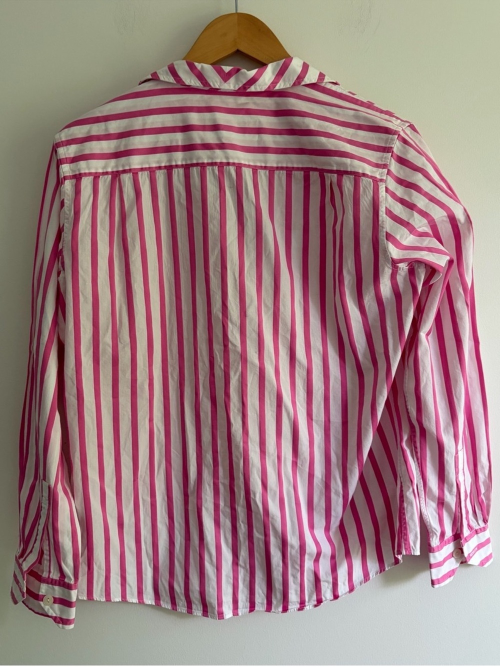Sarah Alexander Pretty in Pink Stripe V-Neck Hidden Button Cotton Top/Blouse - Picture 6 of 6